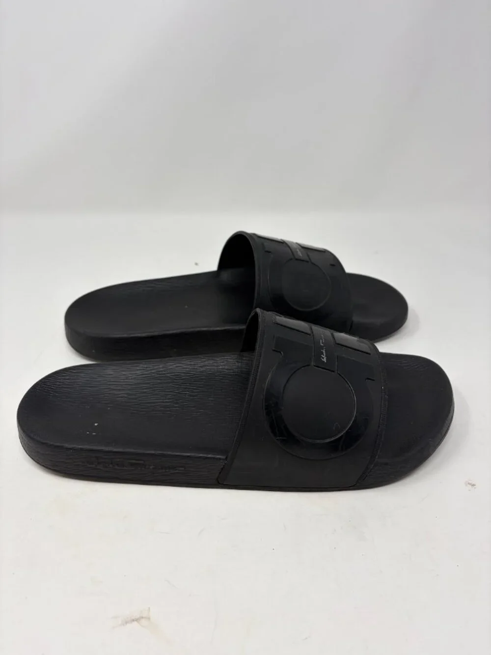 Salvatore Ferragamo men's Groove 2 athletic slides 9 Gancini logo black sandals